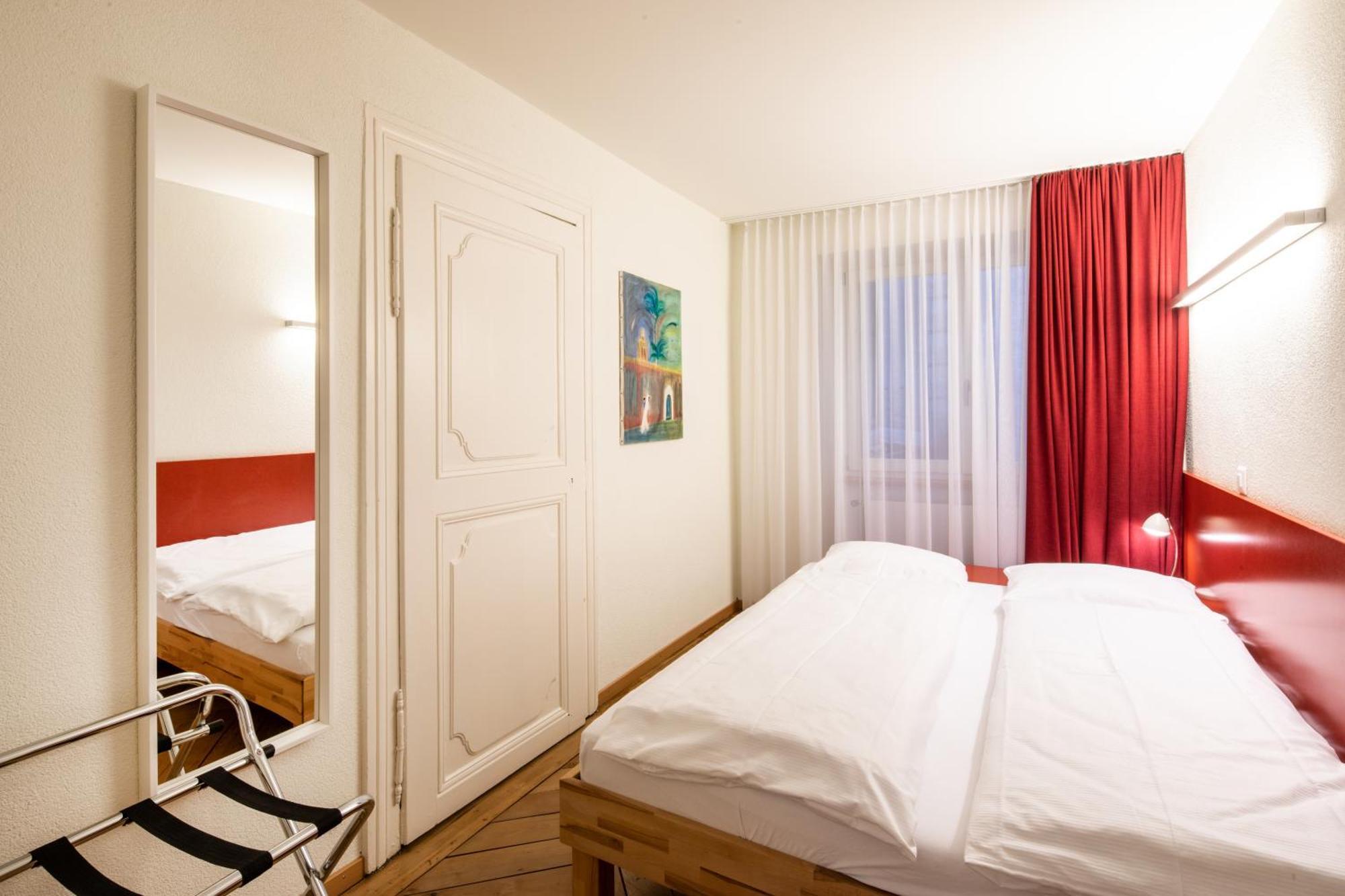 Hotel Roter Ochsen Золотурн Экстерьер фото